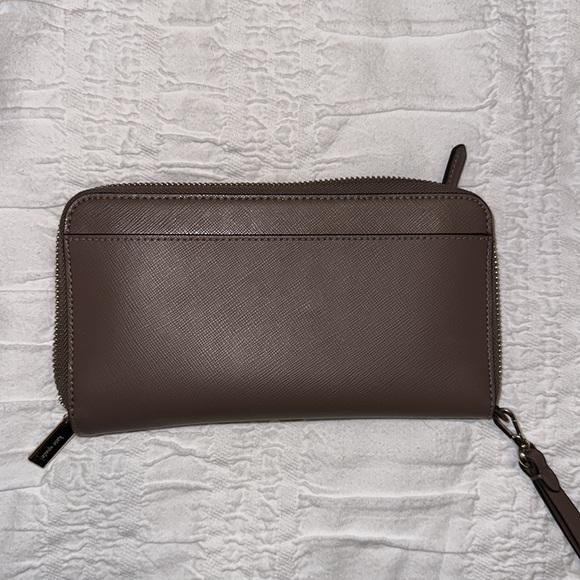 Kate Spade Wallet - Picture 5 of 5